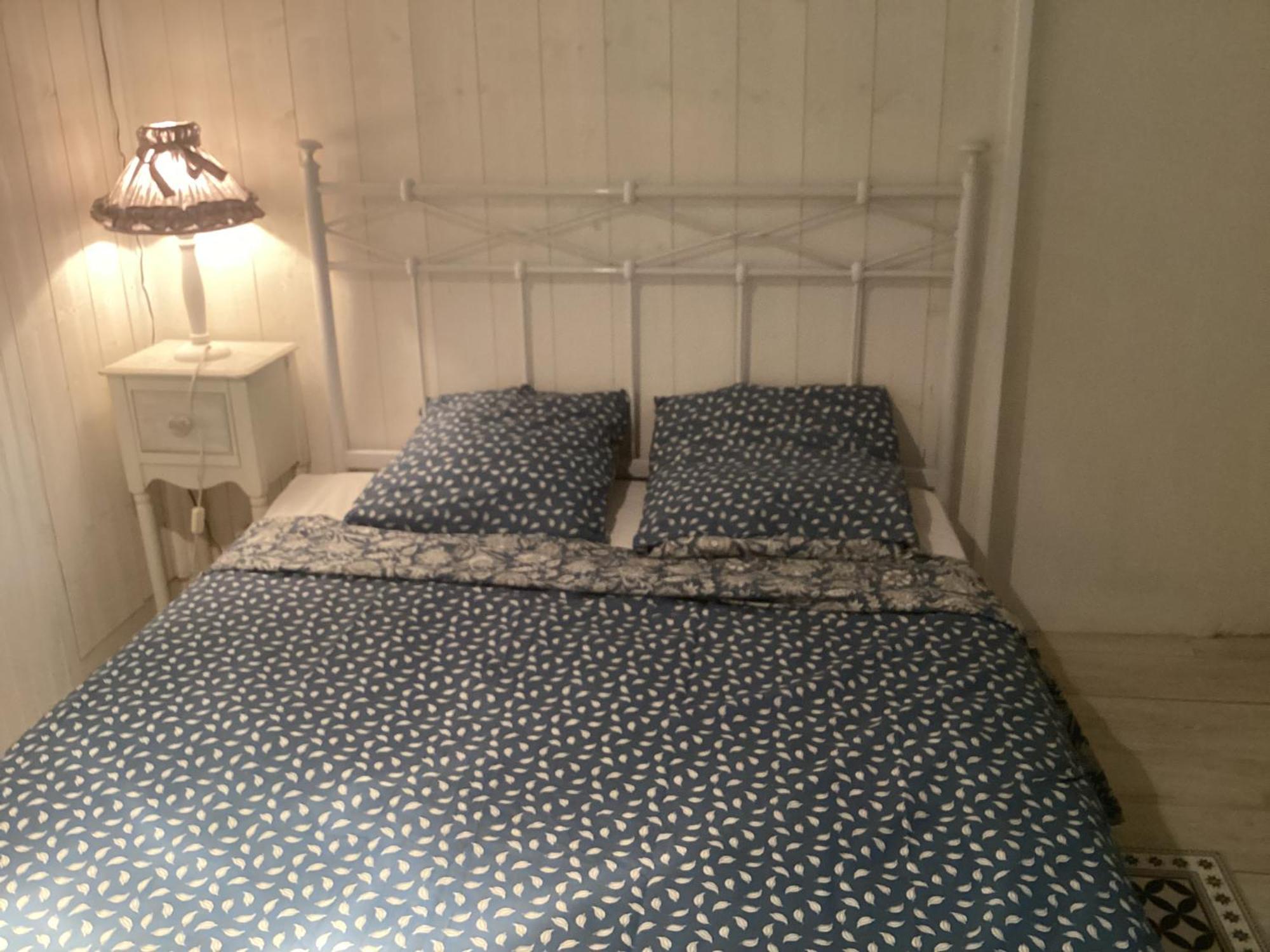 Bed and Breakfast Le Lavoir Шатору Экстерьер фото
