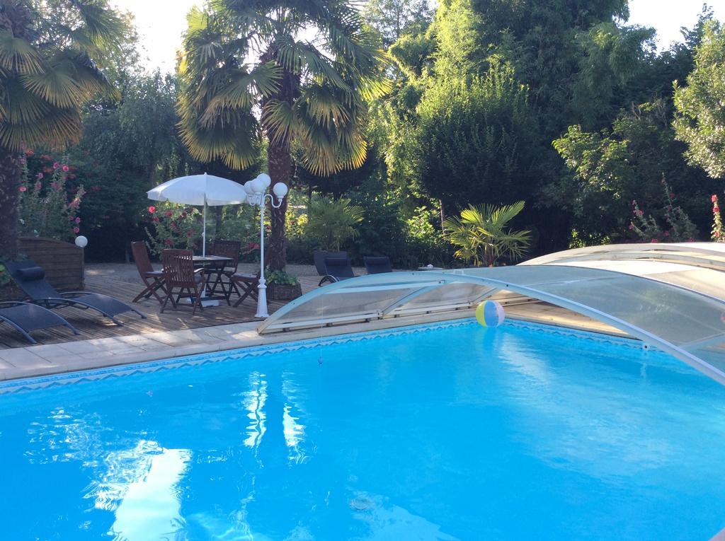 Bed and Breakfast Le Lavoir Шатору Экстерьер фото