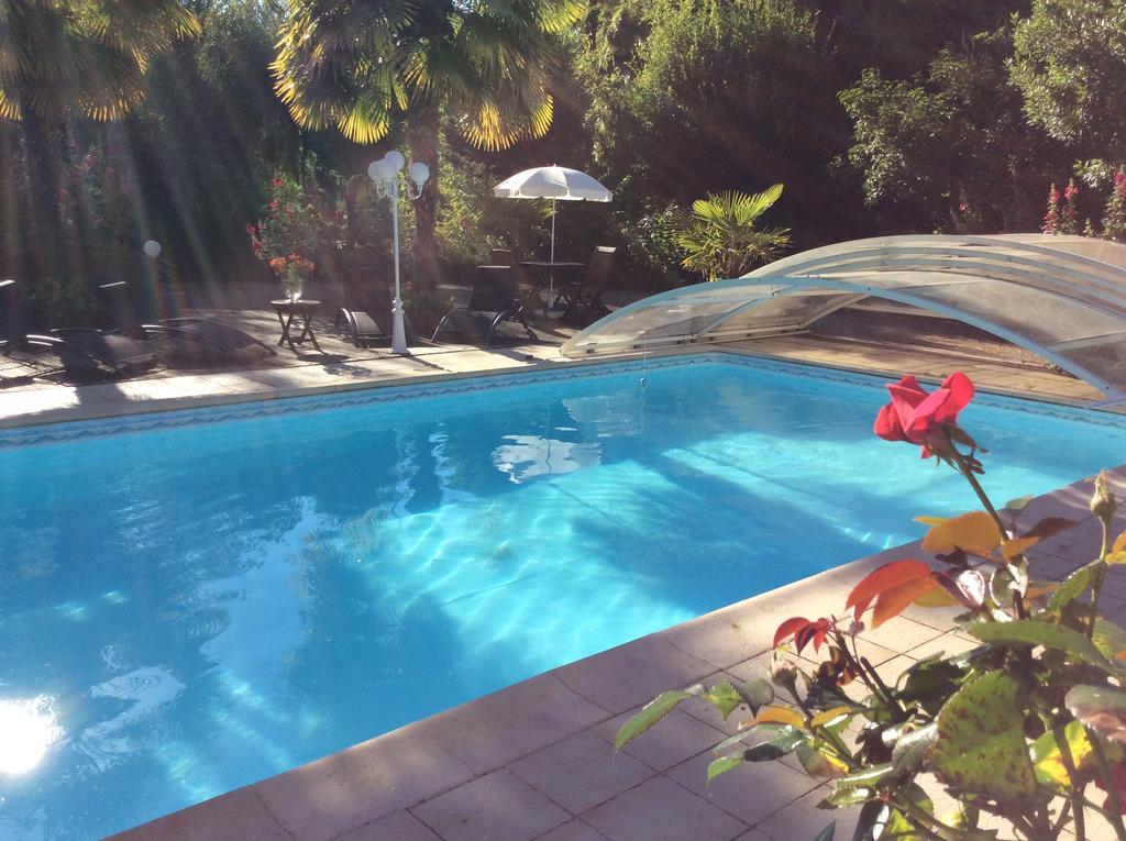 Bed and Breakfast Le Lavoir Шатору Экстерьер фото